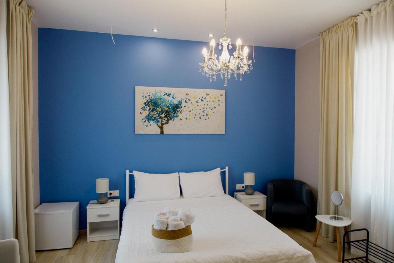 Yard Rooms Corinth Exterior foto